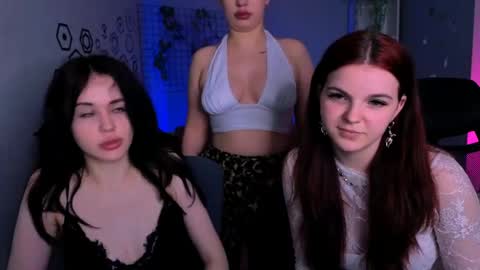 Mika online show from April 14, 2026, 7:31 pm