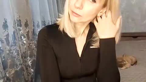 mikamiss online show from January 16, 2026, 8:07 am