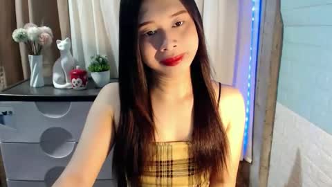 Snapshot of mikaygoddessxx chatting on February 10, 2026, 3:27 pm Mikay online show from February 10, 2026, 3:27 pm