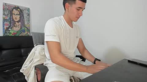 mike3xxx online show from October 24, 2025, 2:30 am