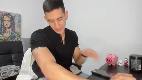 mike3xxx online show from November 8, 2025, 8:25 am