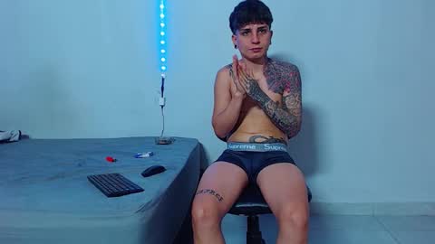 Mike IMDEPENDIENT MODEL online show from October 20, 2025, 5:24 pm