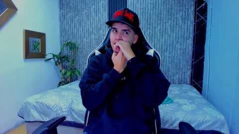 Mike 0233 online show from November 16, 2025, 4:18 am