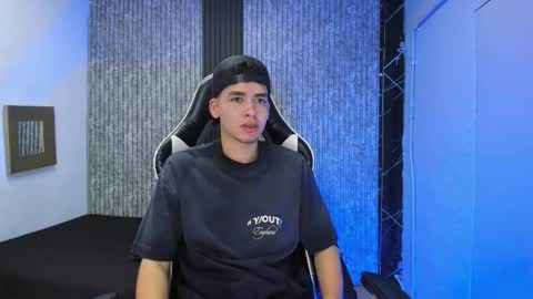 Mike 0233 online show from December 20, 2025, 4:30 am