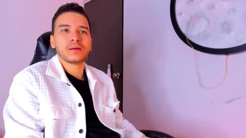 Mike  online show from November 11, 2025, 11:43 am