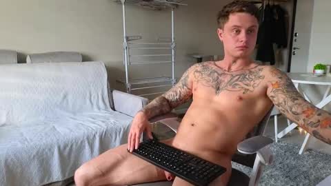 Snapshot of mike___magic chatting on May 12, 2026, 3:58 am Mike Magic online show from May 12, 2026, 3:58 am