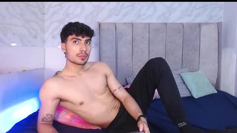 Snapshot of mike_collim chatting on January 7, 2025, 9:46 pm Mike online show from January 7, 2025, 9:46 pm