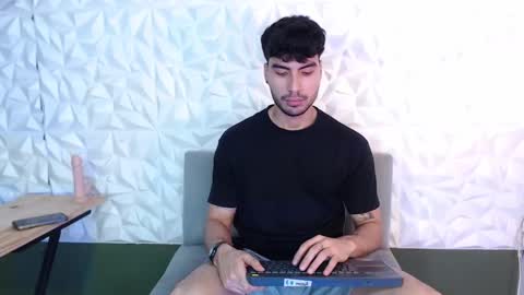 Snapshot of mike_collim chatting on January 10, 2025, 5:45 pm Mike online show from January 10, 2025, 5:45 pm