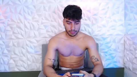 Snapshot of mike_collim chatting on January 14, 2025, 2:43 pm Mike online show from January 14, 2025, 2:43 pm