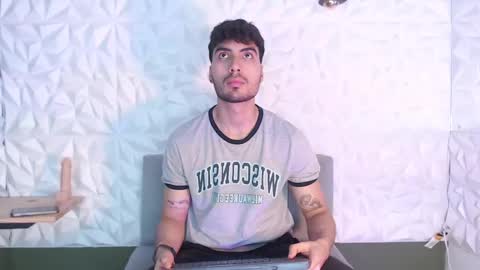 Snapshot of mike_collim chatting on January 17, 2025, 9:06 pm Mike online show from January 17, 2025, 9:06 pm