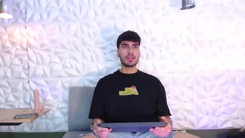 Snapshot of mike_collim chatting on January 18, 2025, 6:10 pm Mike online show from January 18, 2025, 6:10 pm