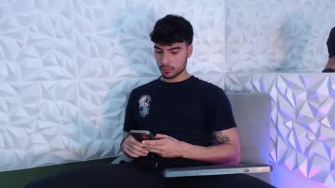 Snapshot of mike_collim chatting on January 20, 2025, 6:10 pm Mike online show from January 20, 2025, 6:10 pm