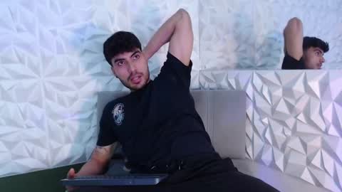 Snapshot of mike_collim chatting on January 20, 2025, 9:11 pm Mike online show from January 20, 2025, 9:11 pm