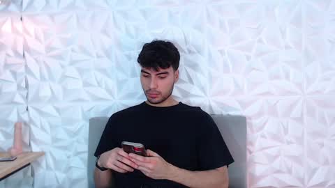 Snapshot of mike_collim chatting on January 21, 2025, 6:23 pm Mike online show from January 21, 2025, 6:23 pm