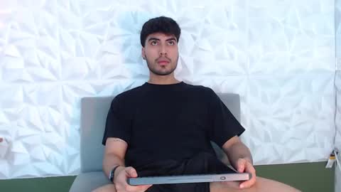 Snapshot of mike_collim chatting on January 22, 2025, 9:43 pm Mike online show from January 22, 2025, 9:43 pm