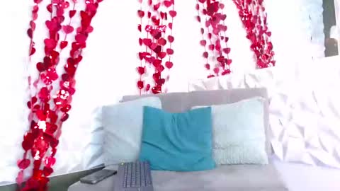 Snapshot of mike_collim chatting on February 14, 2025, 6:51 pm Mike online show from February 14, 2025, 6:51 pm