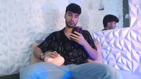 Snapshot of mike_collim chatting on February 22, 2025, 5:46 pm Mike online show from February 22, 2025, 5:46 pm