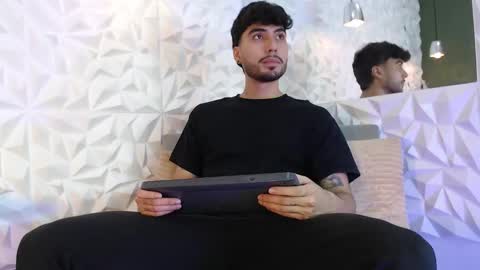 Snapshot of mike_collim chatting on March 8, 2025, 6:16 pm Mike online show from March 8, 2025, 6:16 pm