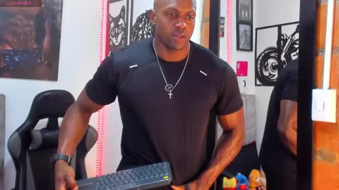 mike kilian1 online show from April 21, 2026, 1:39 pm