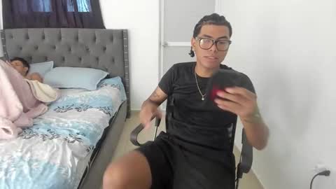 mike_master9 online show from October 18, 2025, 5:25 pm