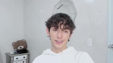 Snapshot of mikebelf4 chatting on February 15, 2026, 9:00 pm Mikebelf4 online show from February 15, 2026, 9:00 pm