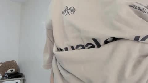 Snapshot of mikebelf4 chatting on February 17, 2026, 11:44 pm Mikebelf4 online show from February 17, 2026, 11:44 pm