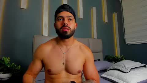 Snapshot of mikeblare chatting on December 29, 2024, 10:36 pm Mike Blare online show from December 29, 2024, 10:36 pm