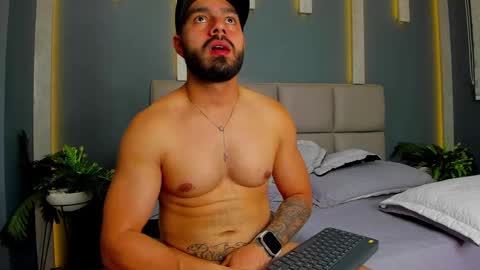 Snapshot of mikeblare chatting on December 30, 2024, 1:37 am Mike Blare online show from December 30, 2024, 1:37 am