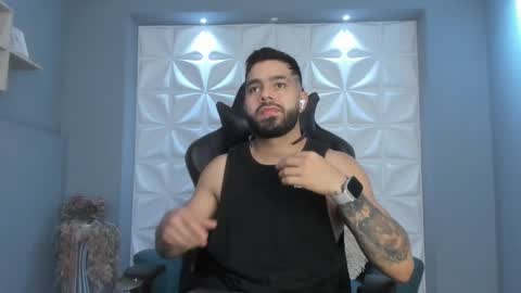 Snapshot of mikeblare chatting on December 30, 2024, 7:21 pm Mike Blare online show from December 30, 2024, 7:21 pm