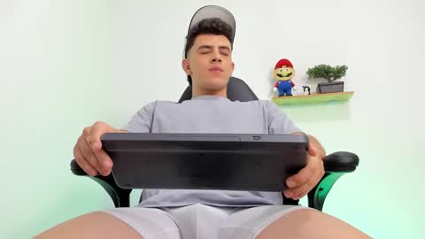 Mike Cooper online show from November 12, 2025, 11:03 pm