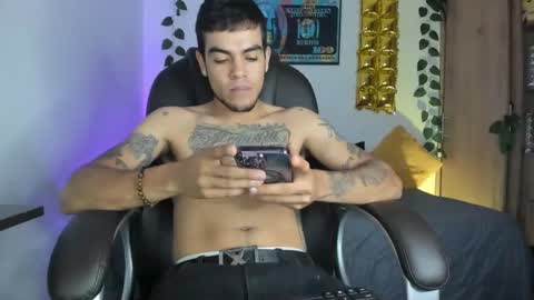 mikee_scooth online show from December 2, 2024, 6:21 pm