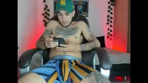 mikee_scooth online show from March 4, 2025, 8:24 am