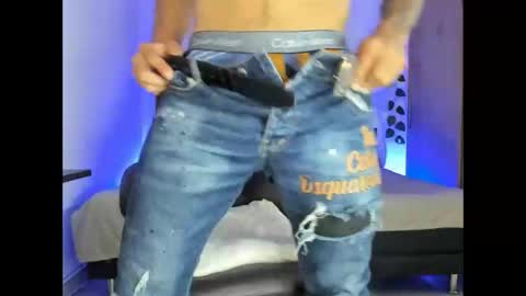 mikee_scooth online show from March 4, 2025, 2:32 pm