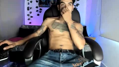 mikee_scooth online show from September 18, 2025, 7:05 pm