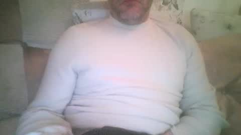 mikehockishuge9 online show from November 15, 2025, 4:25 pm