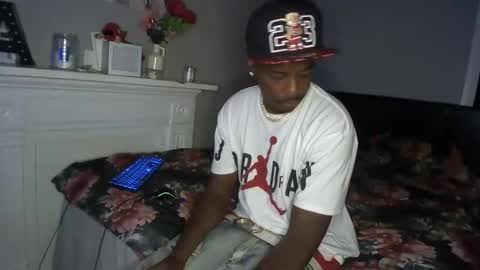 mike jones online show from November 16, 2025, 11:43 pm