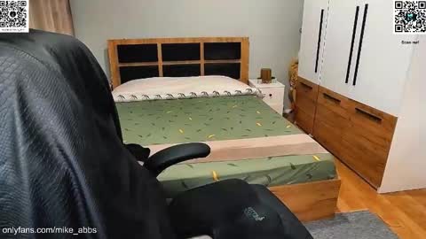 Mike    online show from February 9, 2026, 9:52 pm