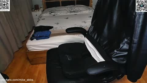 Mike    online show from April 16, 2026, 9:39 pm