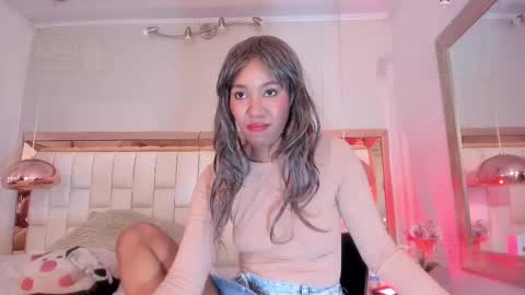 Mikeyla  online show from September 25, 2025, 7:39 pm
