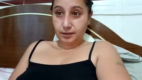 Snapshot of mikhalanita chatting on November 28, 2025, 10:18 am mikhalanita online show from November 28, 2025, 10:18 am