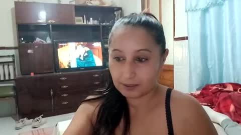 Snapshot of mikhalanita chatting on December 4, 2025, 4:27 pm mikhalanita online show from December 4, 2025, 4:27 pm