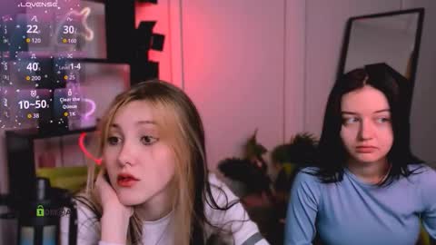 miki_ti online show from November 26, 2025, 6:03 am