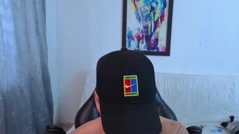 MIKKE online show from November 18, 2025, 1:26 pm