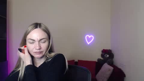 Snapshot of mikkey_mouse8 chatting on April 18, 2026, 7:07 pm Adalina online show from April 18, 2026, 7:07 pm