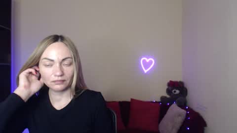 Snapshot of mikkey_mouse8 chatting on April 19, 2026, 6:21 pm Adalina online show from April 19, 2026, 6:21 pm