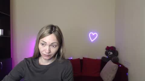 Snapshot of mikkey_mouse8 chatting on April 26, 2026, 5:21 pm Adalina online show from April 26, 2026, 5:21 pm