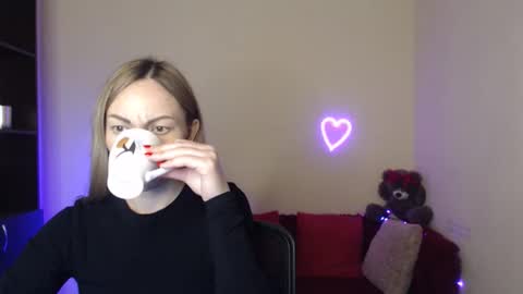 Snapshot of mikkey_mouse8 chatting on May 7, 2026, 11:26 am Adalina online show from May 7, 2026, 11:26 am
