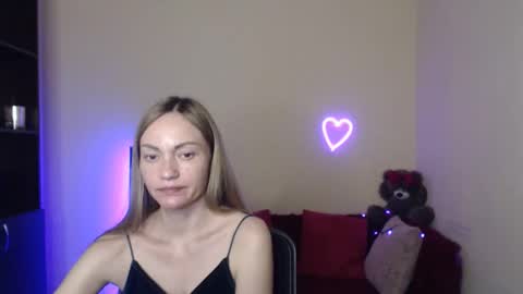Snapshot of mikkey_mouse8 chatting on May 11, 2026, 4:04 pm Adalina online show from May 11, 2026, 4:04 pm