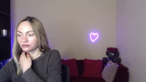 Snapshot of mikkey_mouse8 chatting on May 13, 2026, 5:49 am Adalina online show from May 13, 2026, 5:49 am