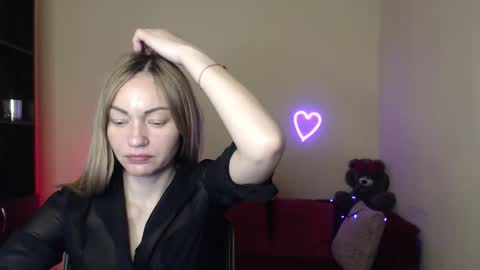Snapshot of mikkey_mouse8 chatting on May 21, 2026, 11:28 am Adalina online show from May 21, 2026, 11:28 am